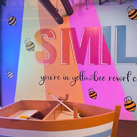 Yellow Bee Resort Cililitan جاكرتا المظهر الخارجي الصورة