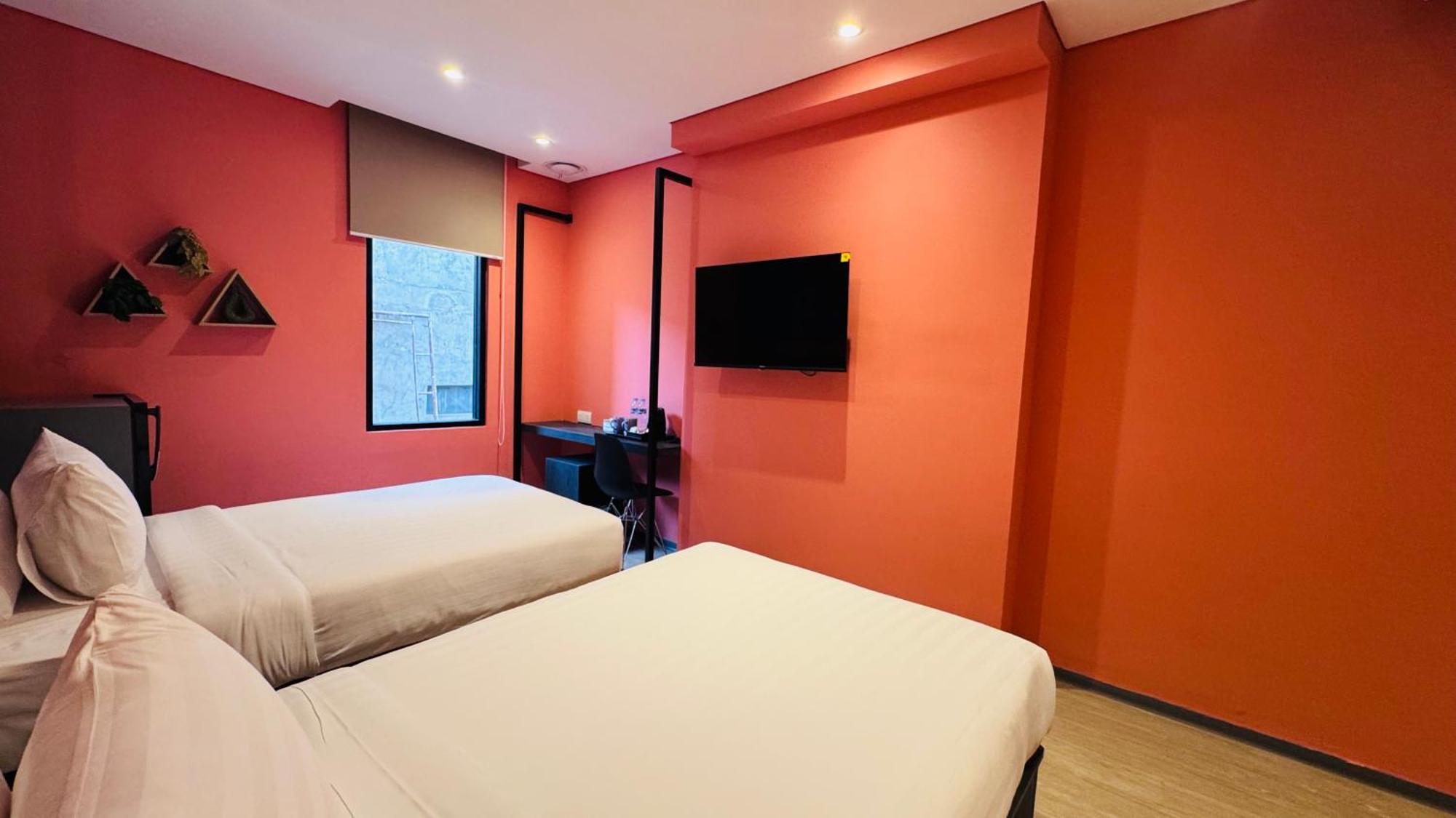 Yellow Bee Resort Cililitan جاكرتا المظهر الخارجي الصورة