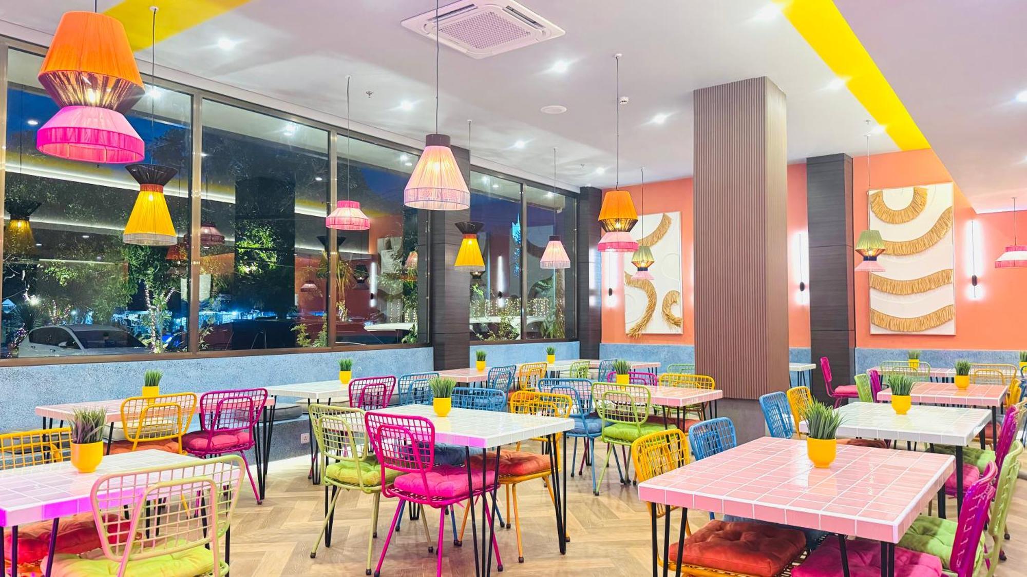 Yellow Bee Resort Cililitan جاكرتا المظهر الخارجي الصورة